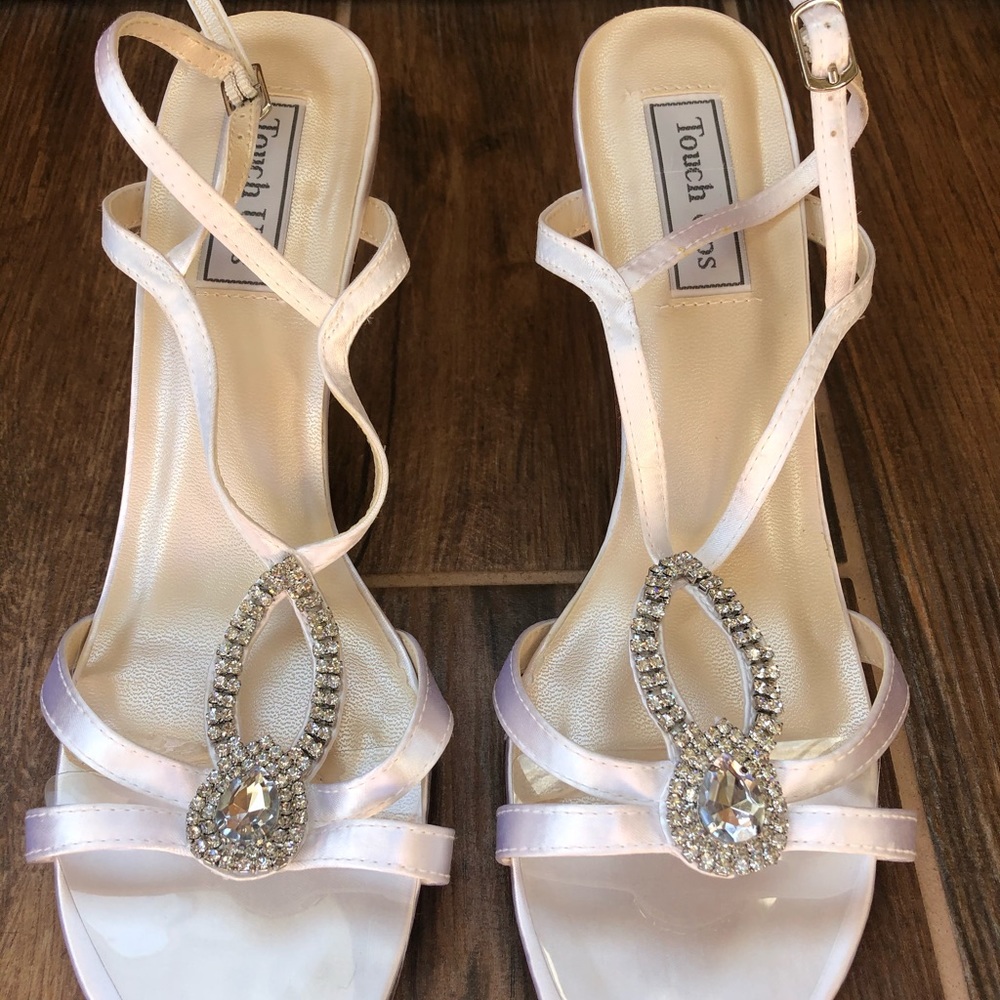 Women’s dyeable bridal shoe/heels